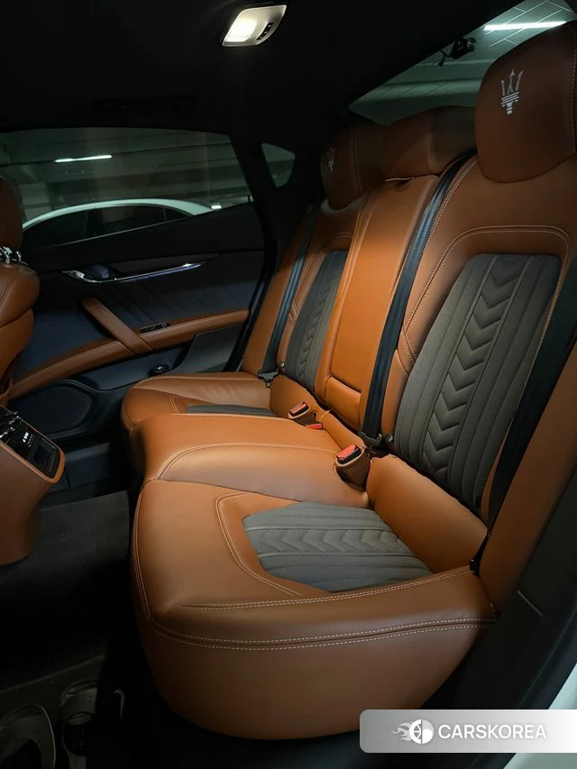 Maserati Quattroporte id 4895032 из Кореи 17