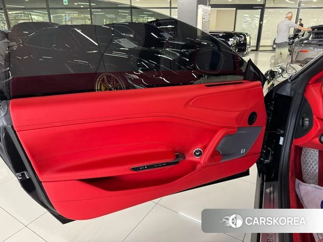 Ferrari GTC4 Russo id 4943763 из Кореи 15