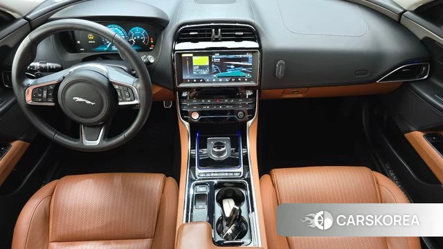Jaguar XE id 5018547 из Кореи 17