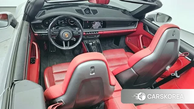 Porsche 911(992) id 2538280 из Кореи 17