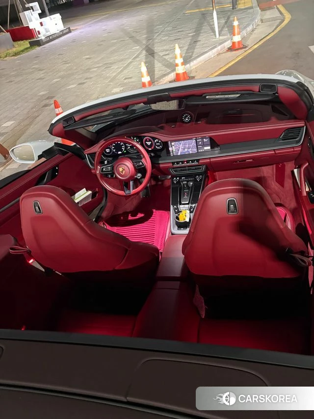 Porsche 911(992) id 4948500 из Кореи 12