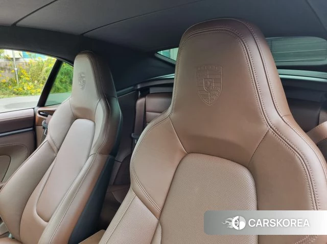 Porsche 911(992) id 5002186 из Кореи 17