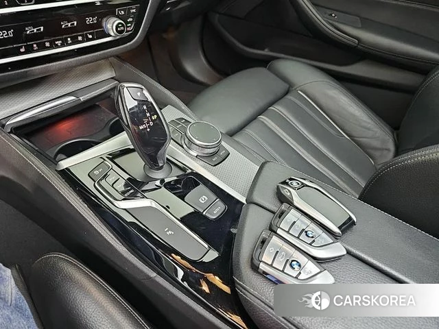BMW 5 Series (G30) id 5036083 из Кореи 17