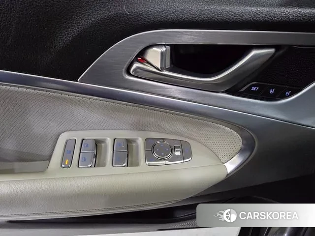 Genesis G70 id 3656954 из Кореи 15