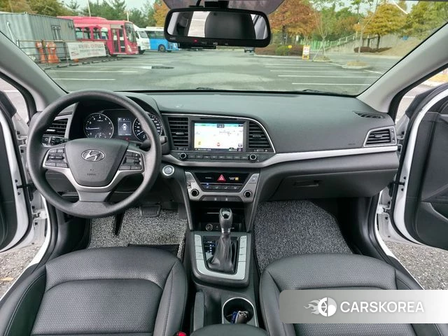 Hyundai Avante AD id 5019009 из Кореи 17