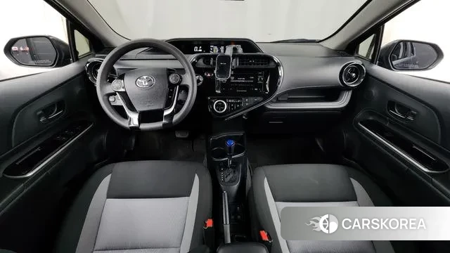 Toyota Prius C id 3661122 из Кореи 17