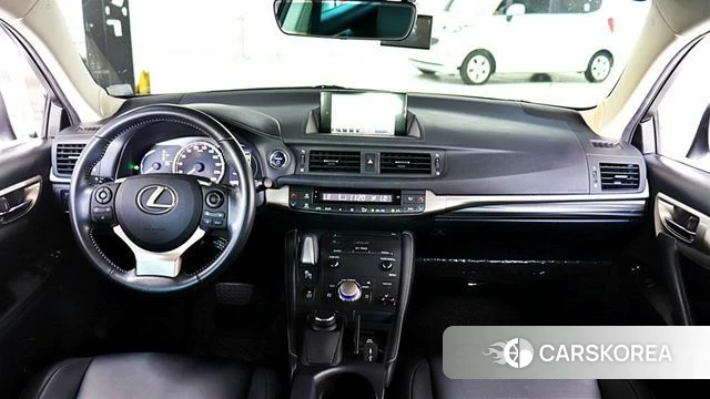 Lexus CT200h id 5028668 из Кореи 17