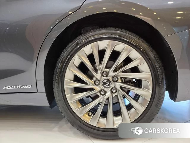 Lexus ES300h 7th generation id 5022866 из Кореи 12