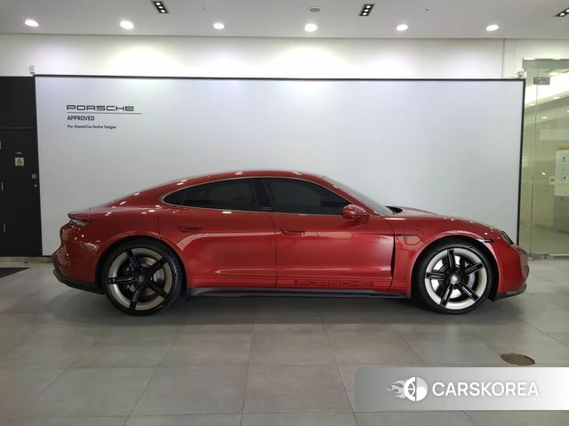 Porsche Taycan id 4681362 из Кореи 16