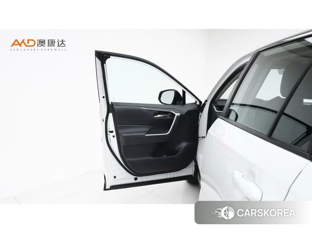 Toyota Wildlander 2021 Белый из Китая, фото 5