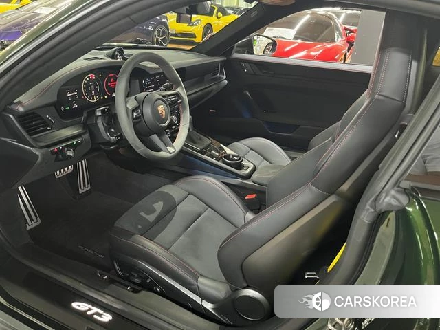 Porsche 911(992) id 4990235 из Кореи 17