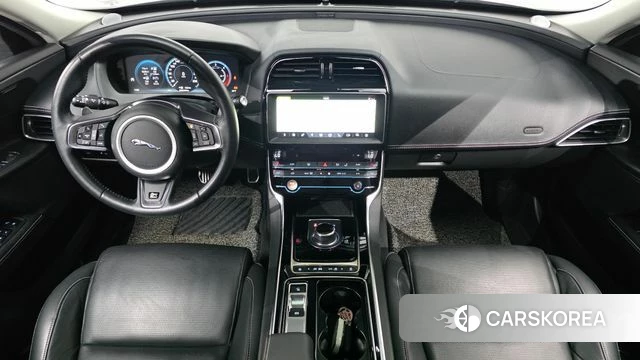 Jaguar XE id 4759929 из Кореи 28