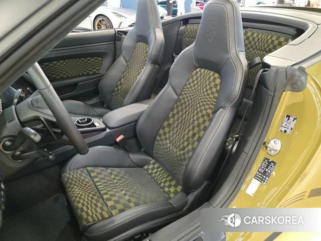 Porsche 911(992) id 4949751 из Кореи 17
