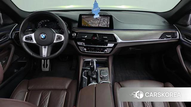 BMW 5 Series (G30) id 5018166 из Кореи 17