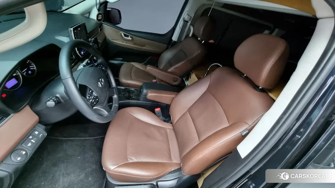 Hyundai The New Grand Starex id 2154480 из Кореи 17