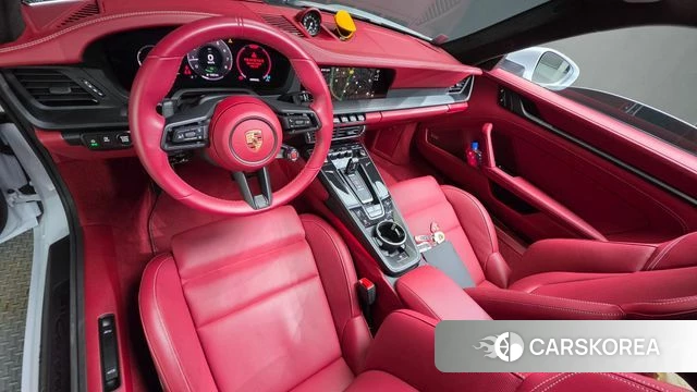 Porsche 911(992) id 5001466 из Кореи 17