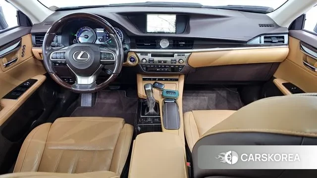 Lexus New ES300h id 3588525 из Кореи 17