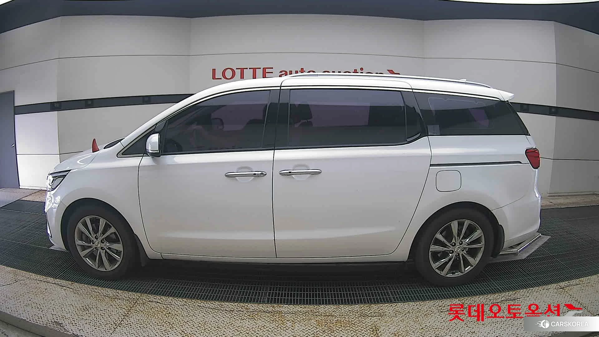 Kia Carnival Limousine id 4984685 из Кореи 35