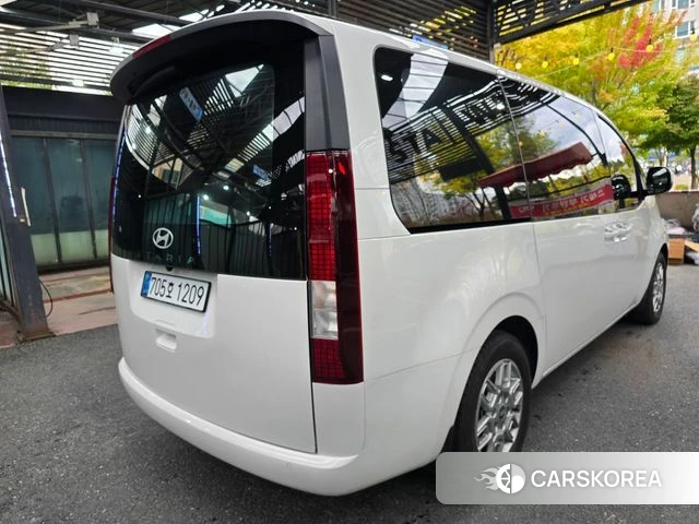 Hyundai Staria id 5026150 из Кореи 17