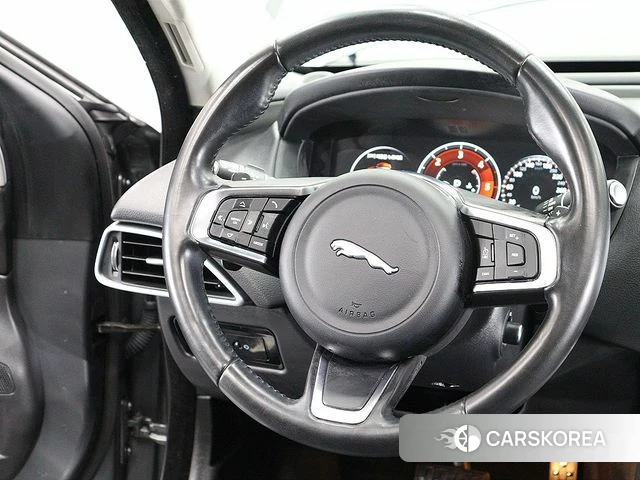 Jaguar XE id 4717823 из Кореи 16