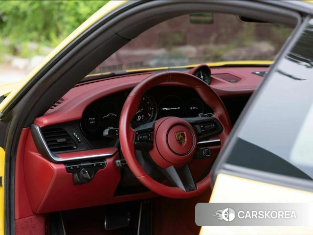Porsche 911(992) id 4992398 из Кореи 16
