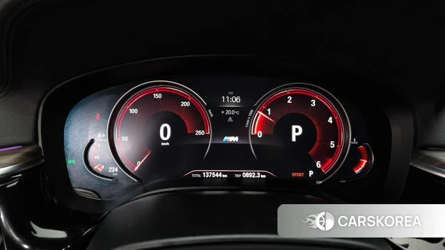 BMW 5 Series (G30) id 5036035 из Кореи 32