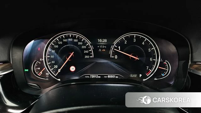 BMW 5 Series (G30) id 5029503 из Кореи 32