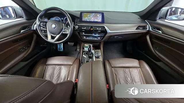 BMW 5 Series (G30) id 3742938 из Кореи 17