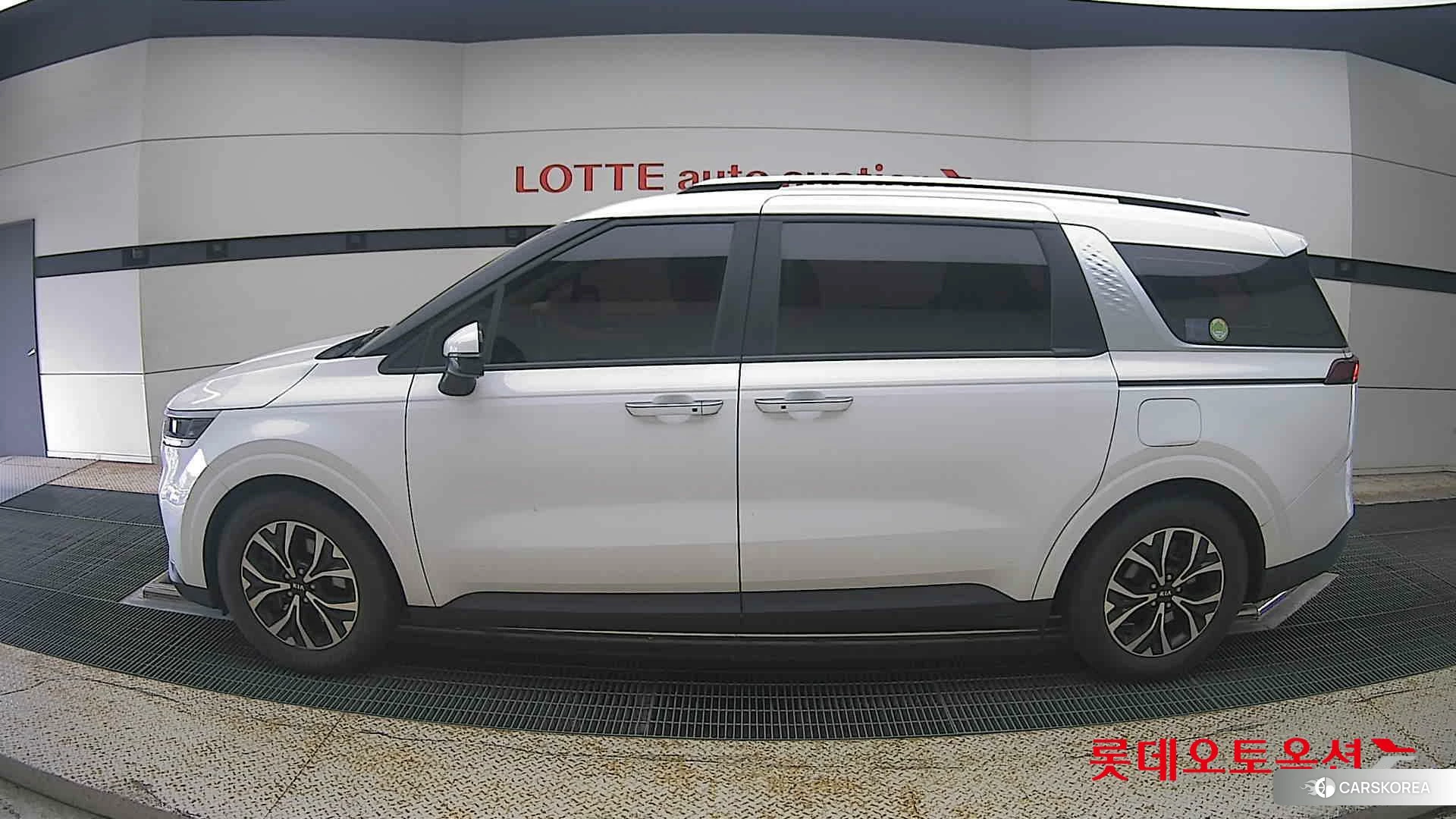 Kia Carnival id 4984626 из Кореи 33