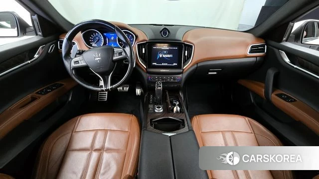 Maserati Ghibli id 3898923 из Кореи 17