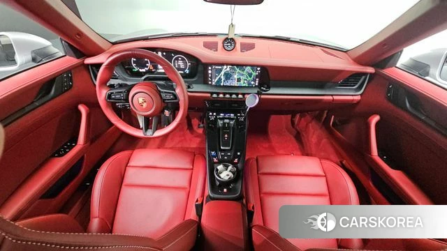 Porsche 911(992) id 4748788 из Кореи 30