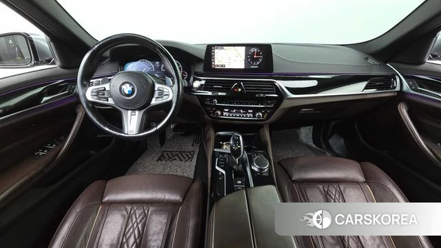 BMW 5 Series (G30) id 3820736 из Кореи 17