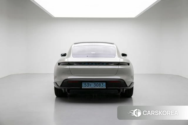 Porsche Taycan id 4683478 из Кореи 17