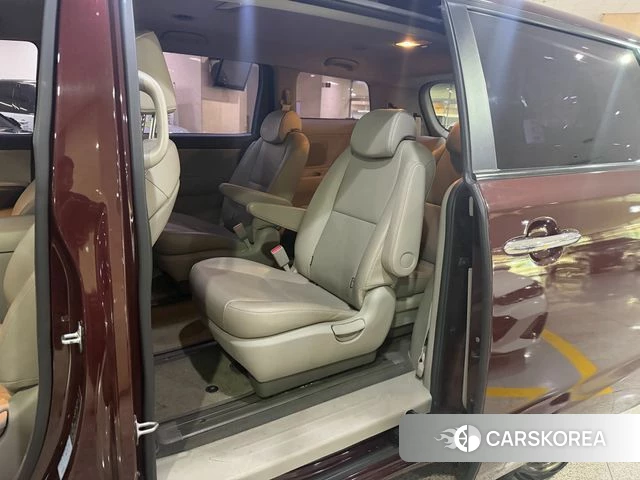 Kia The New Carnival id 5031186 из Кореи 17
