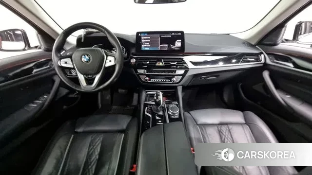 BMW 5 Series (G30) id 3567479 из Кореи 17
