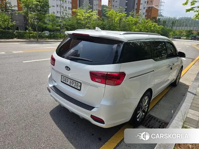 Kia The New Carnival id 3004610 из Кореи 17