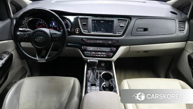 Kia The New Carnival id 4948515 из Кореи 17