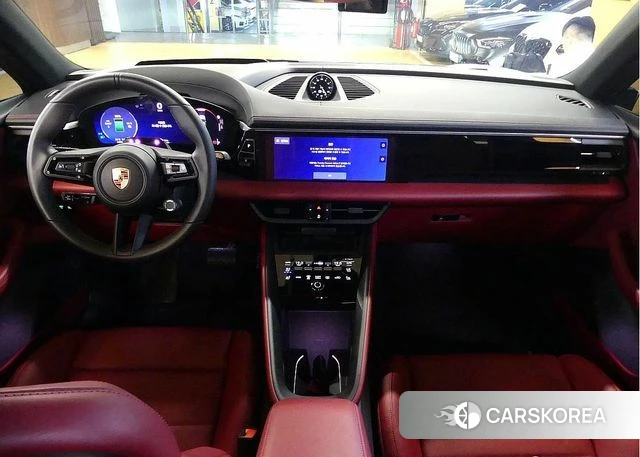 Porsche Makan EV id 4934486 из Кореи 16