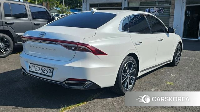 Hyundai The New Grandeur IG id 5000737 из Кореи 17