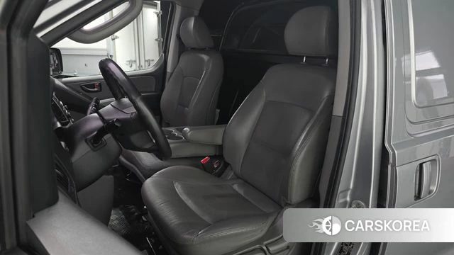 Hyundai The New Grand Starex id 4982914 из Кореи 17