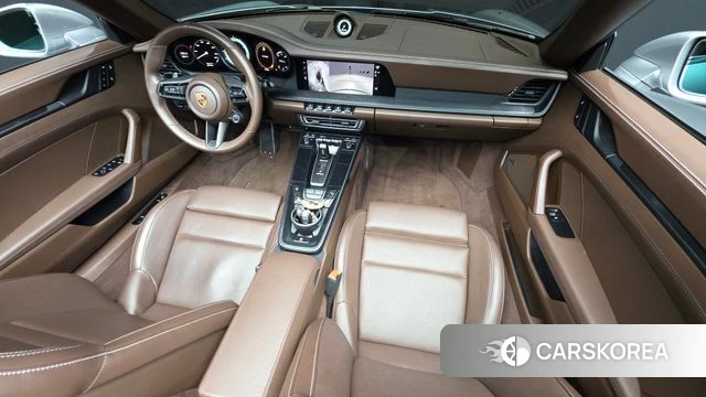 Porsche 911(992) id 4986501 из Кореи 17