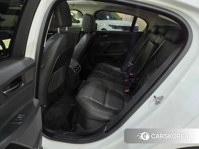 Jaguar XE id 4513215 из Кореи 17