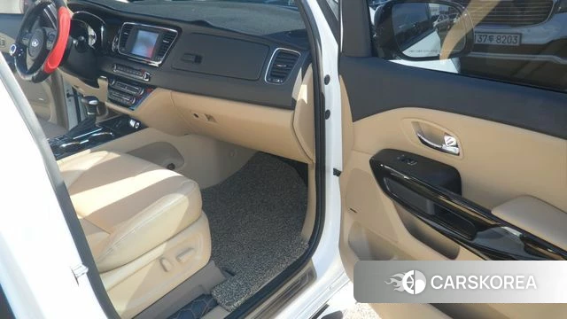 Kia The New Carnival id 5000765 из Кореи 17