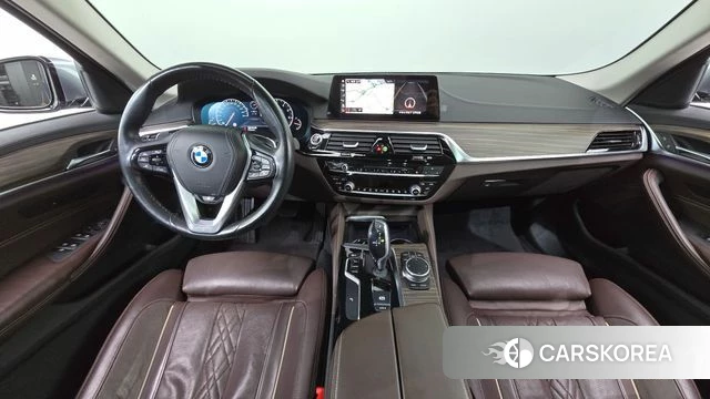 BMW 5 Series (G30) id 3867097 из Кореи 17