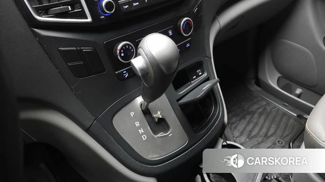Hyundai The New Grand Starex id 4960402 из Кореи 28