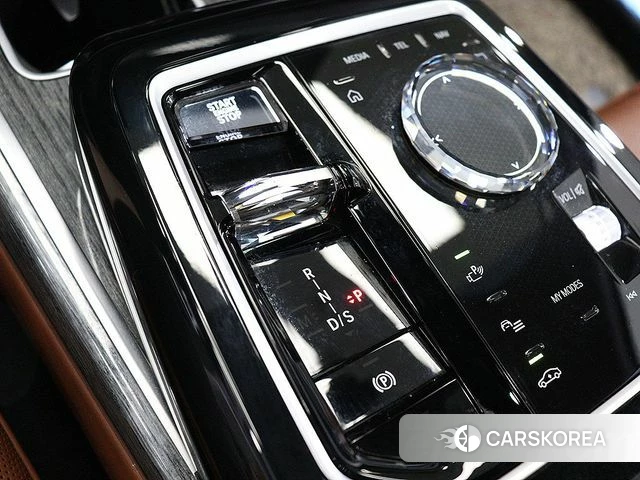 BMW 7 Series (G70) id 5000614 из Кореи 18