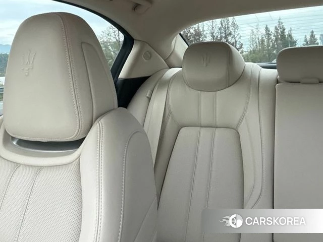 Maserati Ghibli id 5031127 из Кореи 14