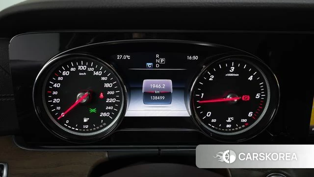 Mercedes-Benz E-Class W213 id 4983316 из Кореи 29