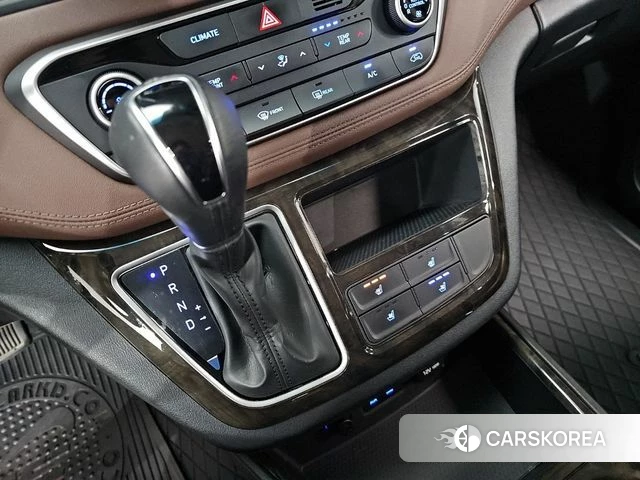 Hyundai The New Grand Starex id 5048630 из Кореи 16
