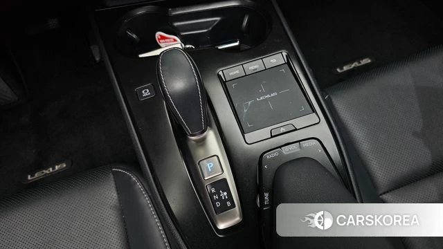 Lexus UX300e id 4905858 из Кореи 36